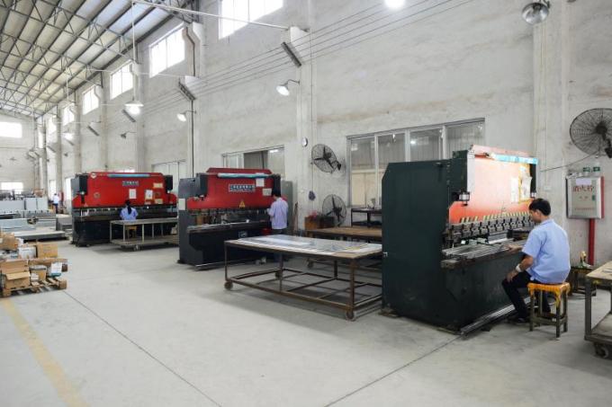 Guangzhou Yixue Commercial Refrigeration Equipment Co., Ltd. lini produksi pabrik 0