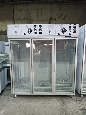 Komersial Minuman Tampilan Kulkas 3 Pintu Kaca vertikal Chiller 110V 60Hz