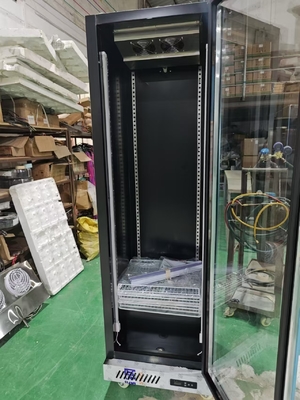 Komersial vertikal kulkas minuman display kulkas dengan pintu kaca