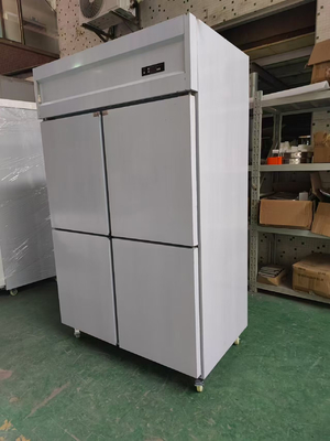 Kulkas vertikal komersial untuk restoran 4 pintu Peralatan dapur stainless steel Pintu kulkas tertutup sendiri