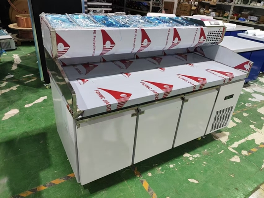 1.8M Salad Meja Kerja 3 Pintu Undercounter Pizza Prep Table Dingin dengan tampilan atas