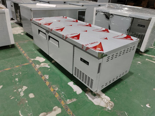 Pendinginan Tipe Amerika Di Bawah Meja Kerja Pendinginan Dapur Disesuaikan 110V
