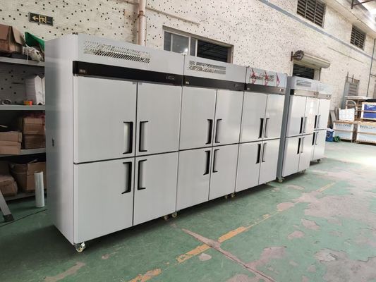 Komersial 4-pintu vertikal Freezer Stainless Steel Reach-in Freezer Bakery Kulkas dengan Tray