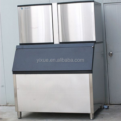 Komersial Cube Ice Maker 681kg Hari pendingin air 220V